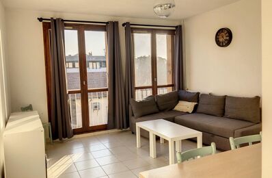 location appartement 750 € CC /mois à proximité de Avignon (84000)