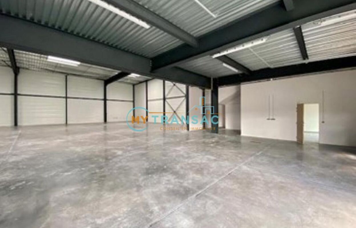 local industriel  pièces 180 m2 à vendre à Courtry (77181)