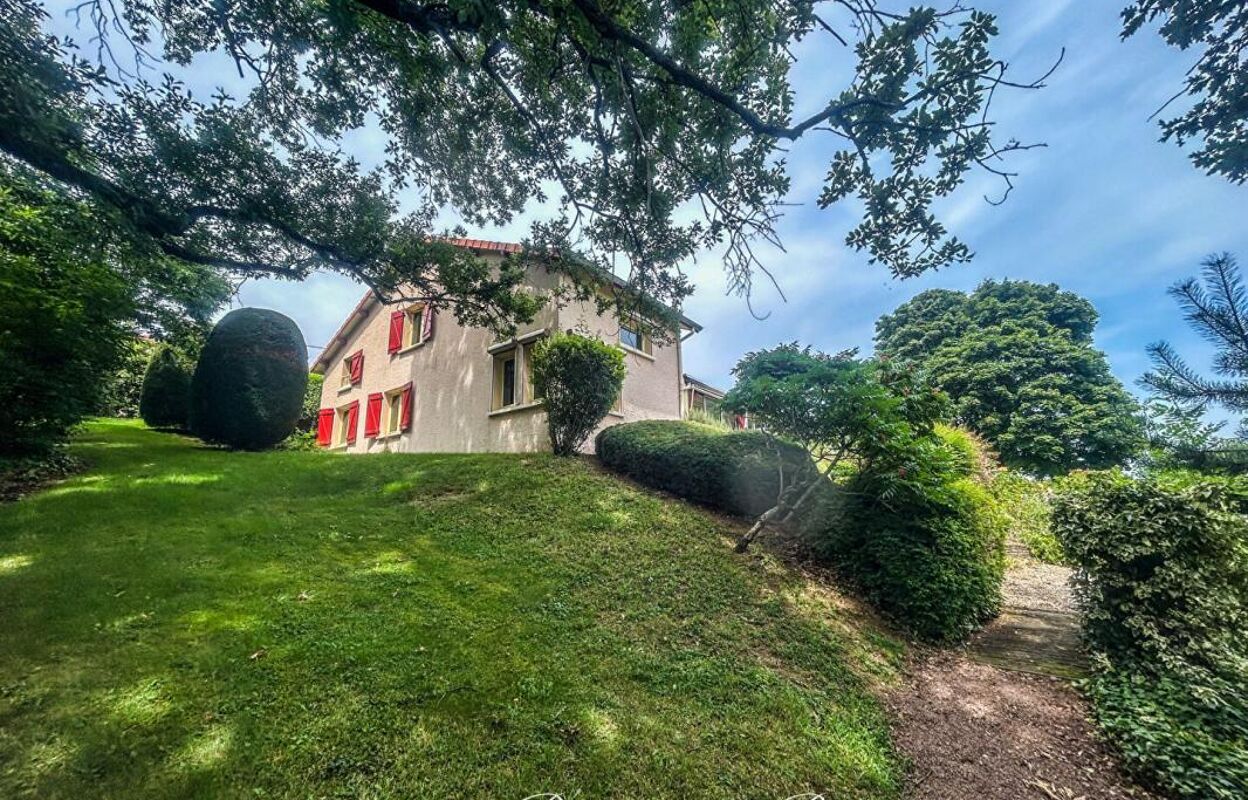 maison 6 pièces 130 m2 à vendre à Ambierle (42820)