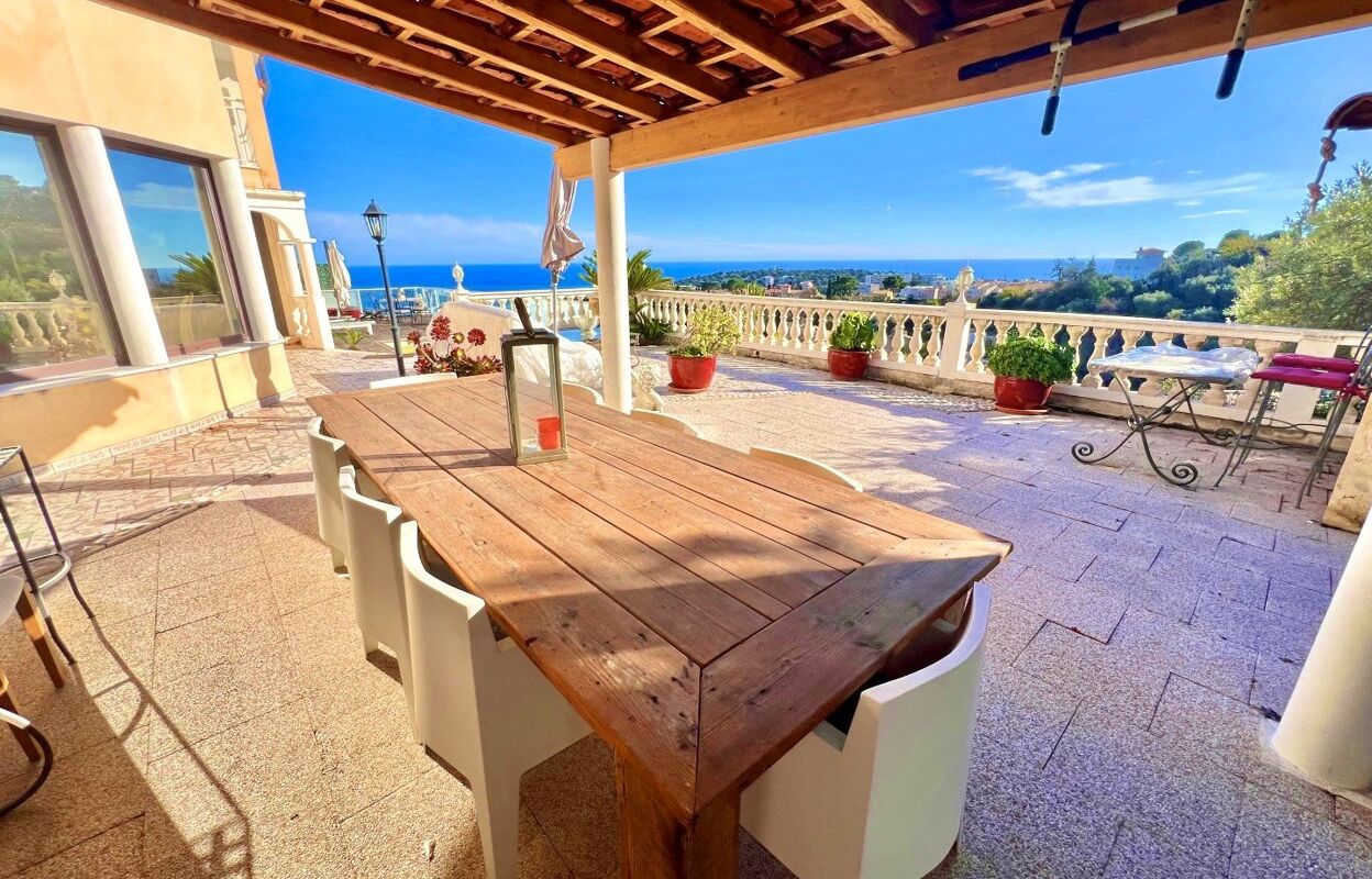 maison 5 pièces 185 m2 à vendre à Roquebrune-Cap-Martin (06190)