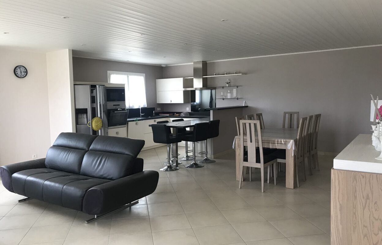 maison 5 pièces 110 m2 à louer à Saint-Bardoux (26260)