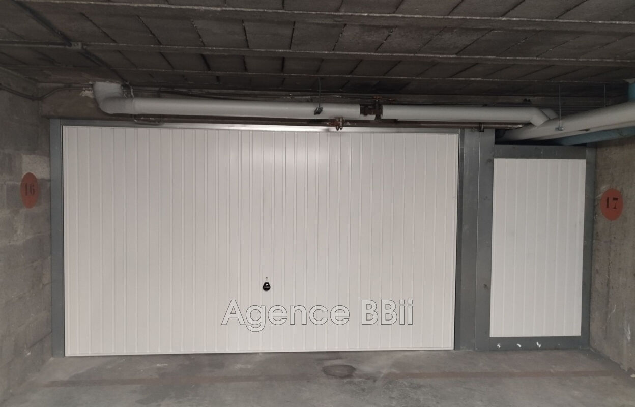 garage  pièces 31 m2 à vendre à Paris 14 (75014)