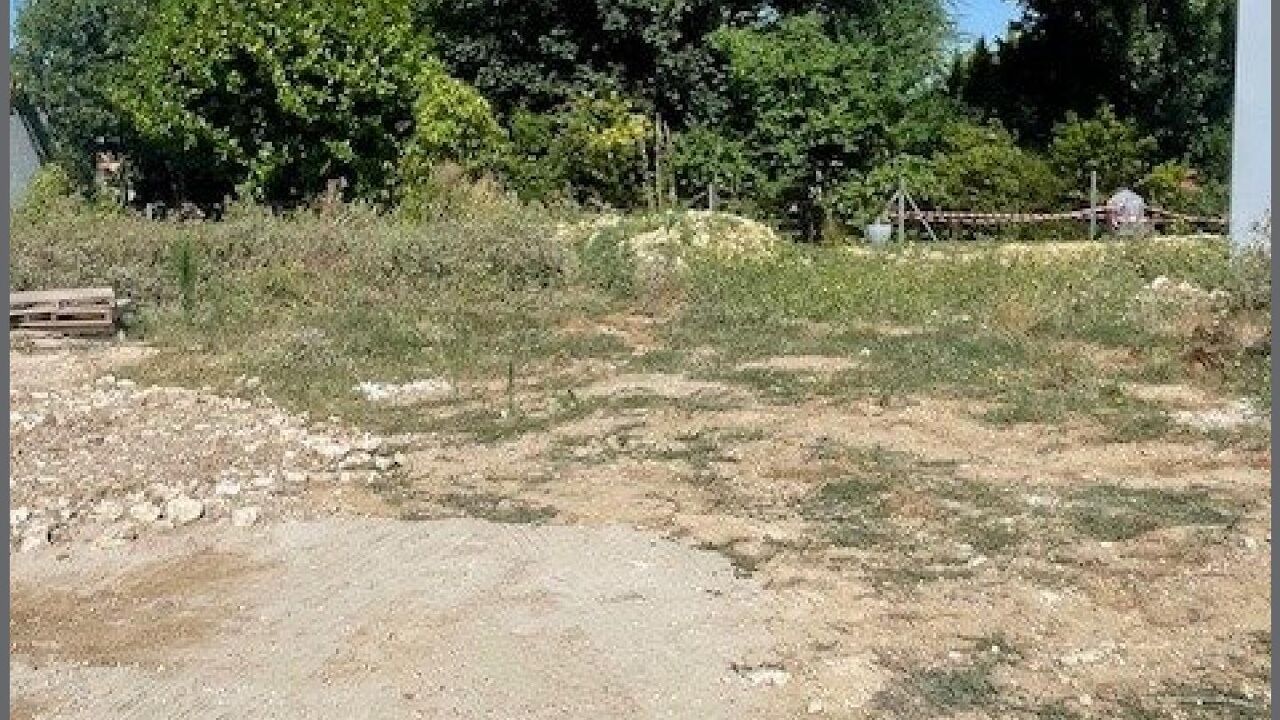 terrain  pièces 347 m2 à vendre à Montroy (17220)