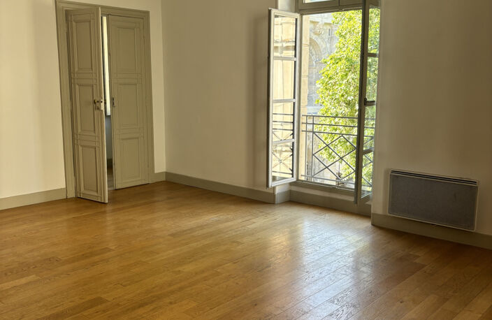 Exceptionnelle appartement face aux Arénes — photo 2