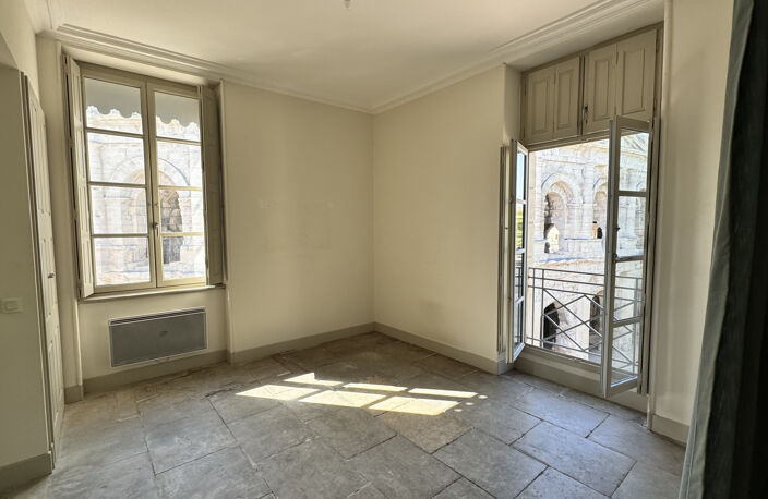 Exceptionnelle appartement face aux Arénes — photo 3