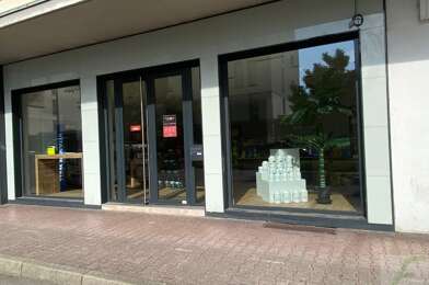 Commerce  320000 €