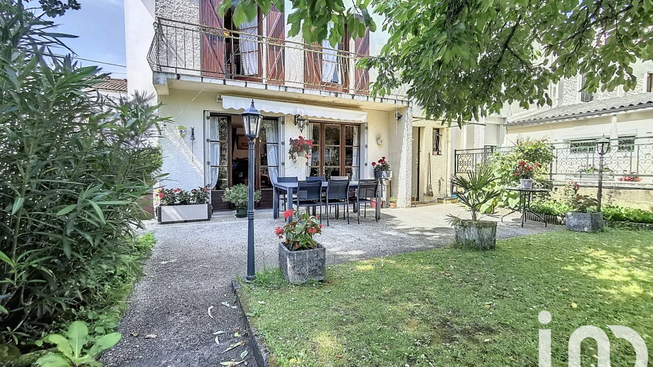 maison 6 pièces 143 m2 à vendre à Saintes (17100)