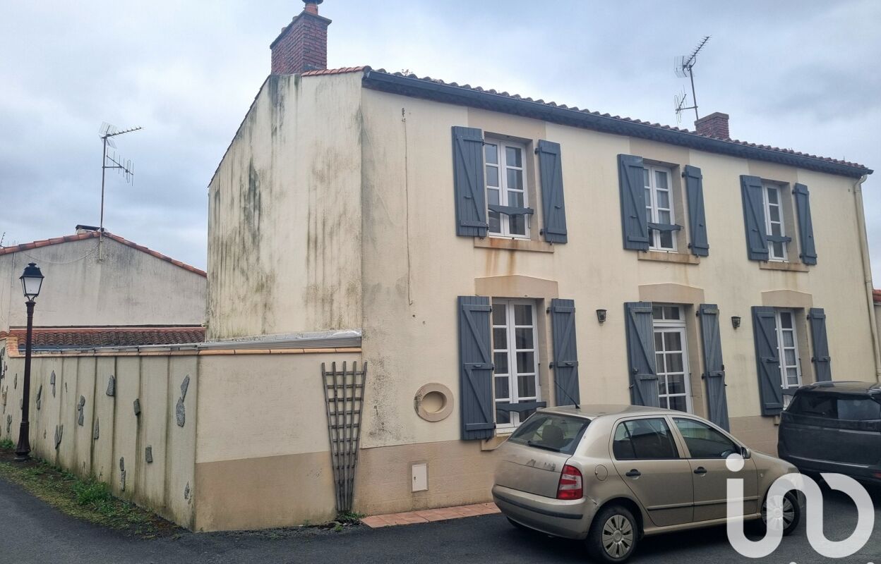 maison 5 pièces 110 m2 à vendre à Sigournais (85110)