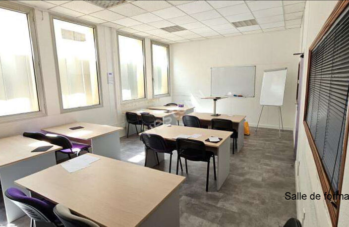 TOULON EST Bureaux de 450 m2 + 10 places de parking — photo 3