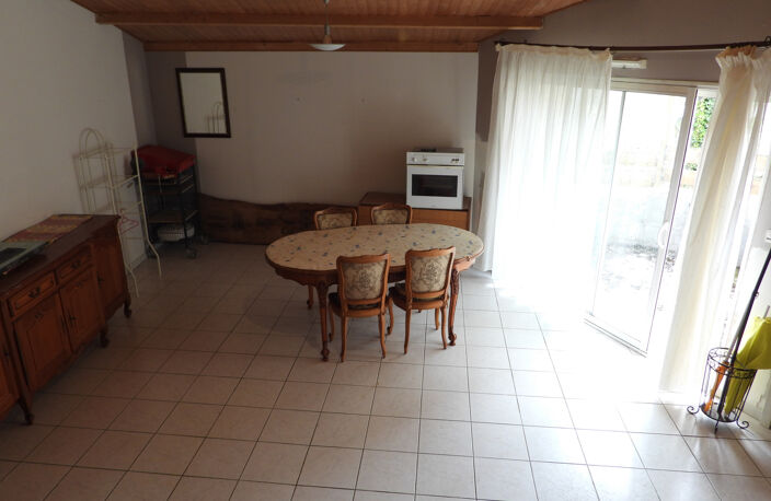 CENTRE BOURG AVRILLÉ, PROCHE BORD DE MER — photo 2