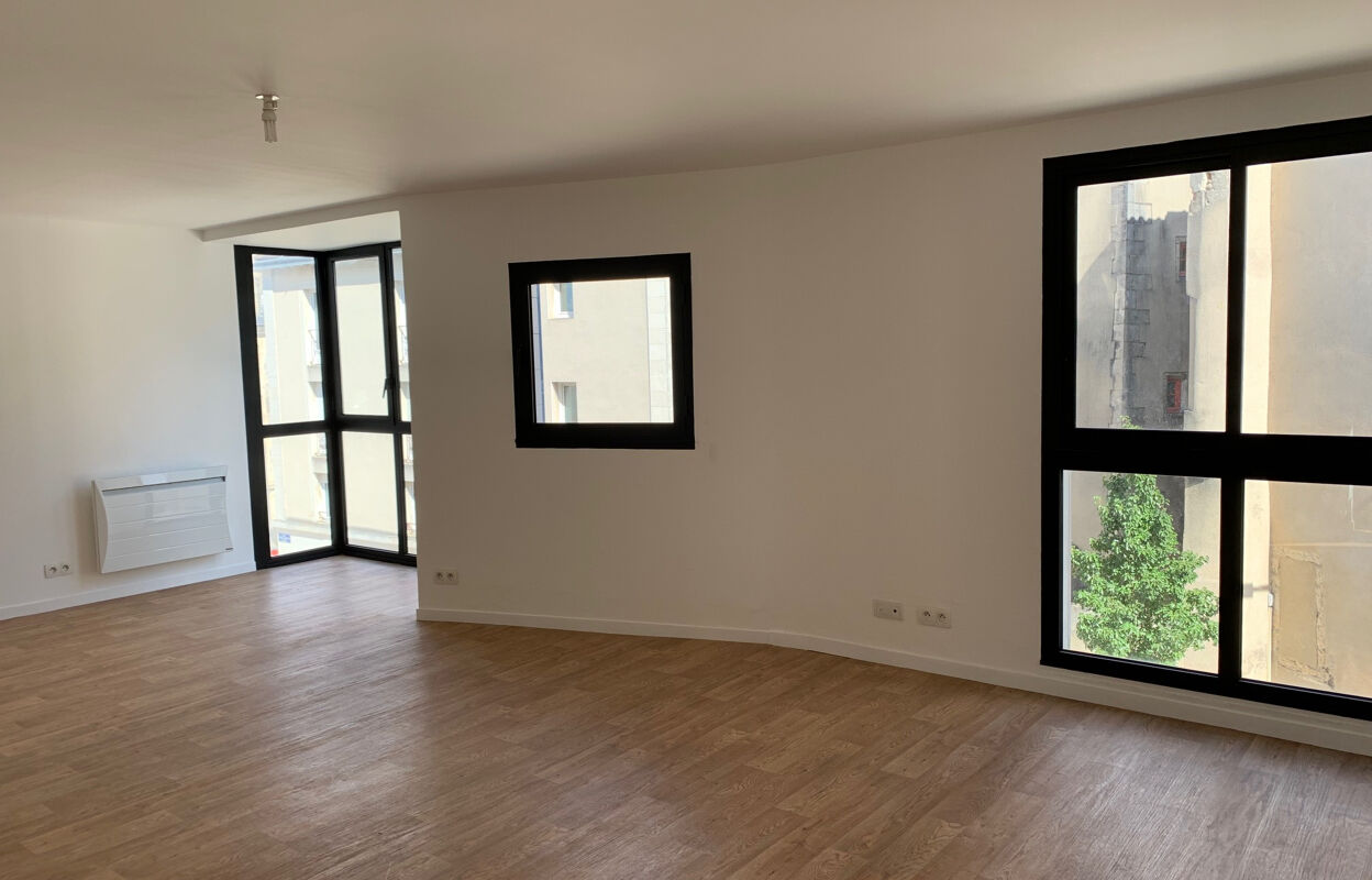 appartement 3 pièces 80 m2 à louer à Poitiers (86000)