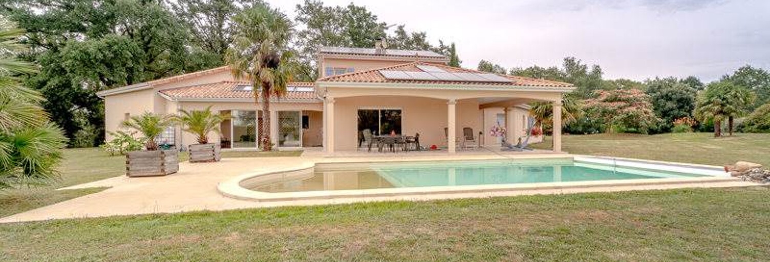 Maison 6 Pièces 225 m² à vendre à Brigueuil (16420)