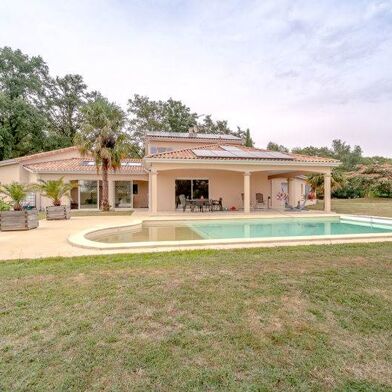 Maison 6 pièces 430500 €