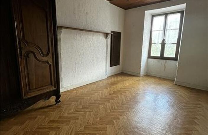 Maison de bourg de 5 pièces principales — photo 4