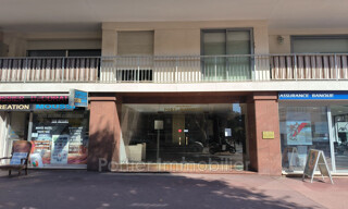 Garage  9 m² à louer à Antibes (06600)