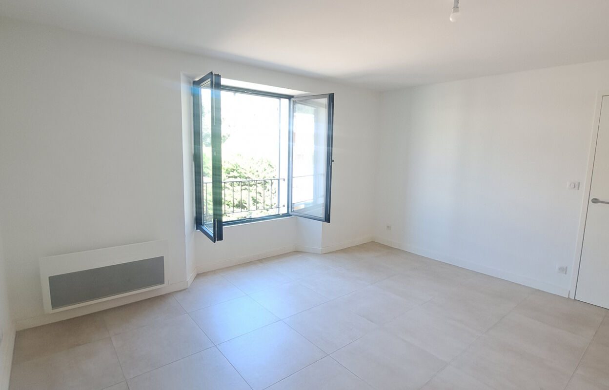 appartement 3 pièces 62 m2 à louer à Roquevaire (13360)