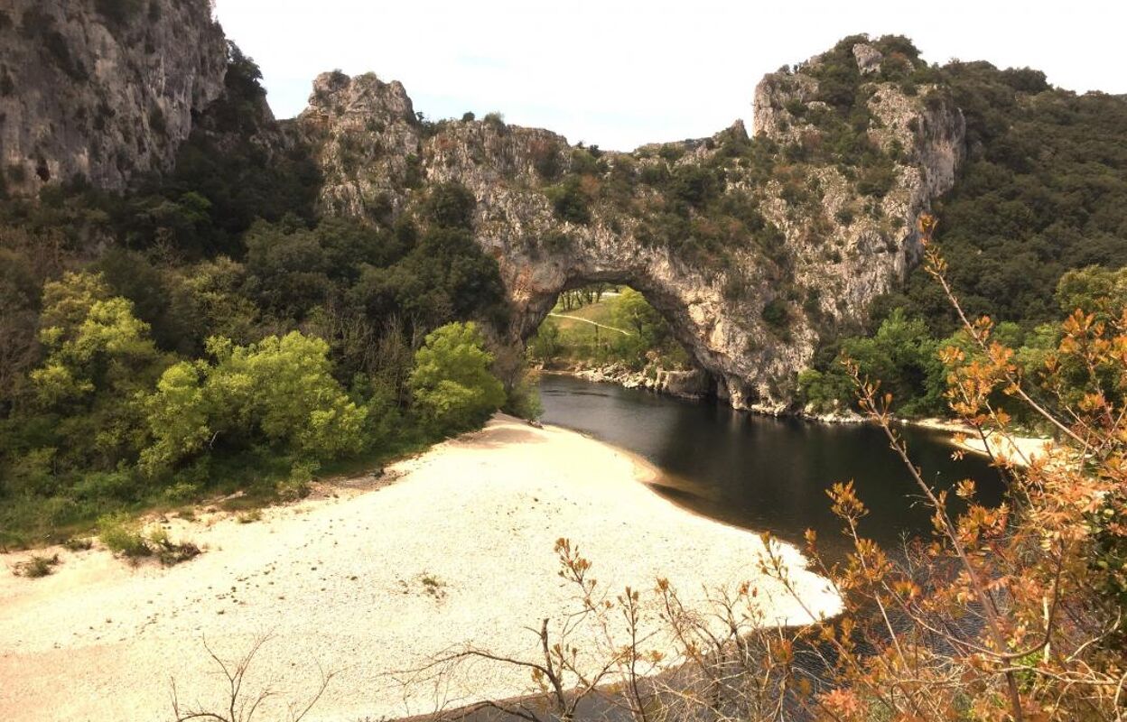 commerce  pièces  m2 à vendre à Vallon-Pont-d'Arc (07150)