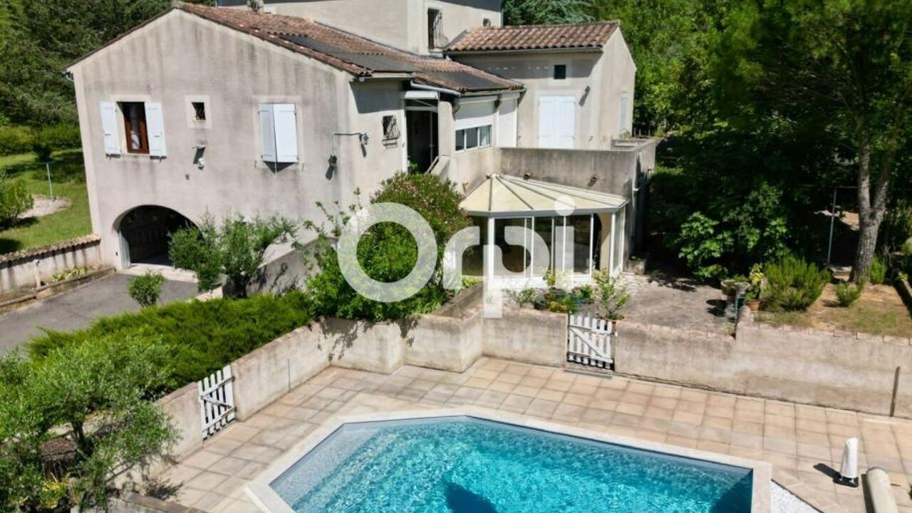 maison 6 pièces 225 m2 à vendre à Ruoms (07120)