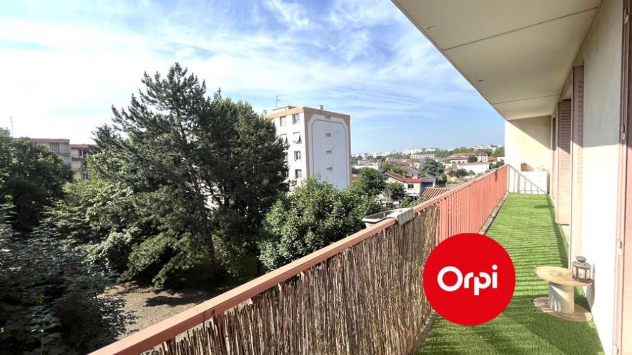 appartement 4 pièces 94 m2 à vendre à Bron (69500)