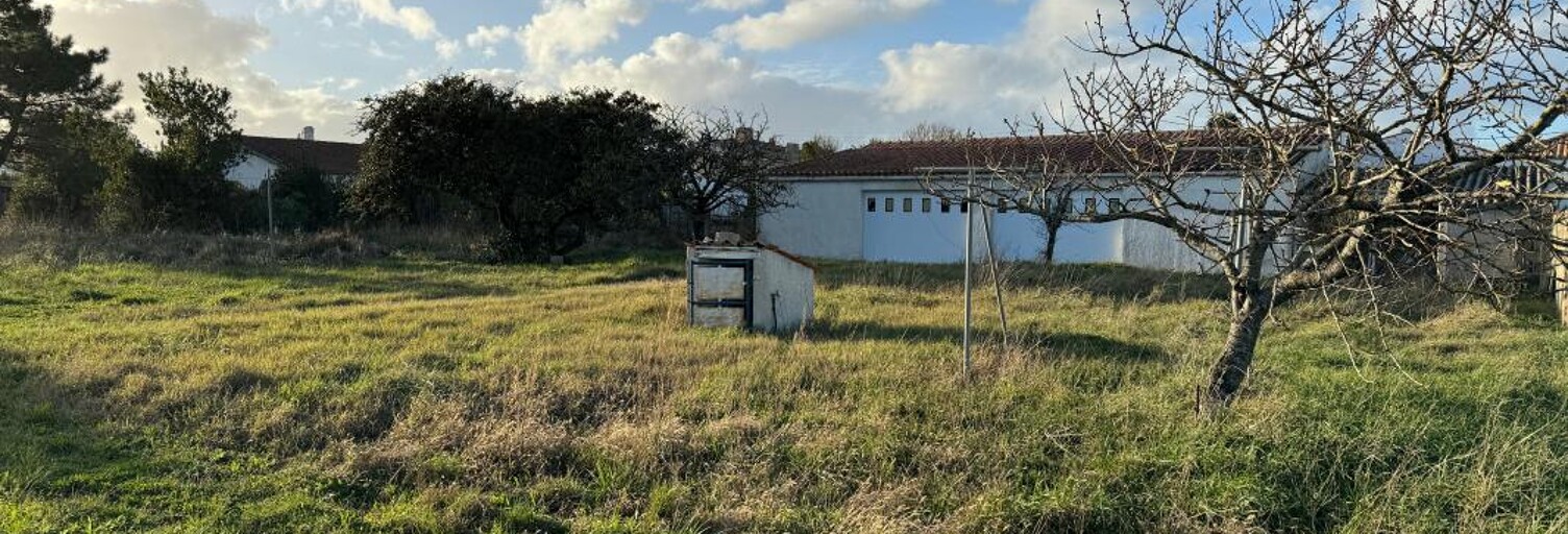Terrain  833 m² à vendre à Saint-Pierre-d'Oléron (17310)