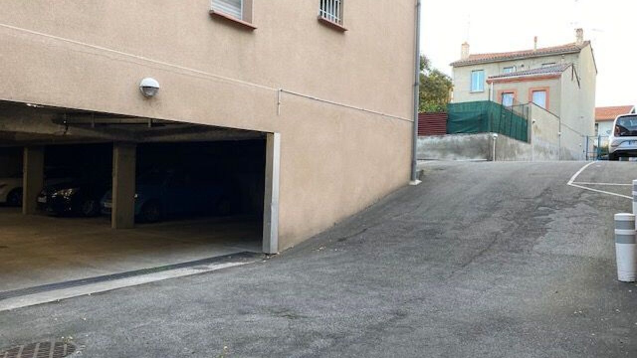 garage  pièces  m2 à louer à Toulouse (31400)