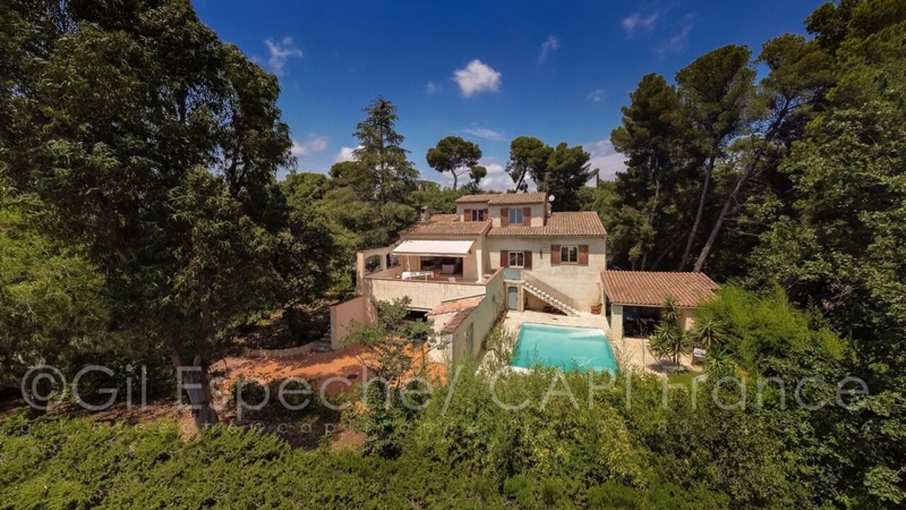 maison 8 pièces 286 m2 à vendre à Cagnes-sur-Mer (06800)