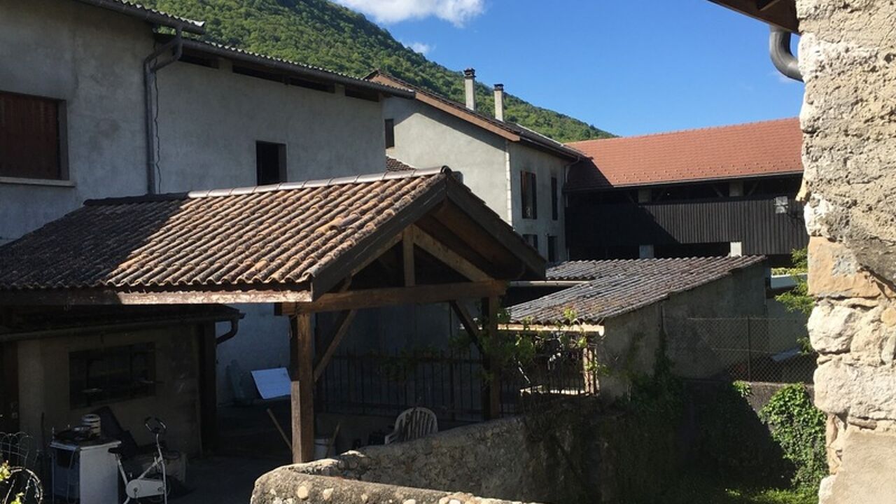 immeuble  pièces 150 m2 à vendre à Barraux (38530)