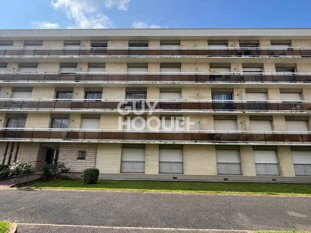 À vendre à COMPIÈGNE (60200), appartement d'environ 102,39 m². — photo du bien
