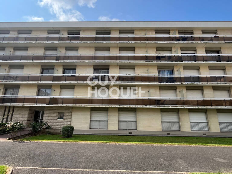 À vendre à COMPIÈGNE (60200), appartement d'environ 102,39 m². — photo 1