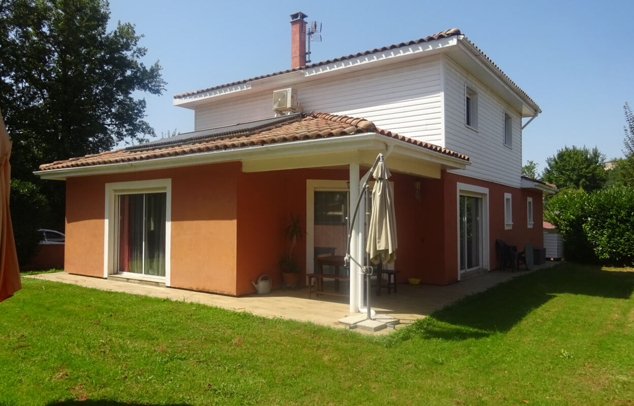 maison 5 pièces 136 m2 à vendre à Cahors (46000)