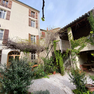 Maison 7 pièces 925600 €