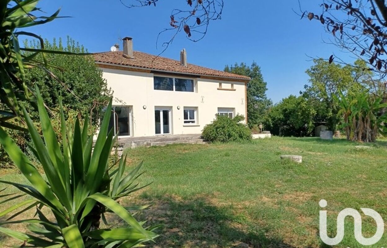 maison 6 pièces 500 m2 à vendre à Saint-Nicolas-de-la-Grave (82210)