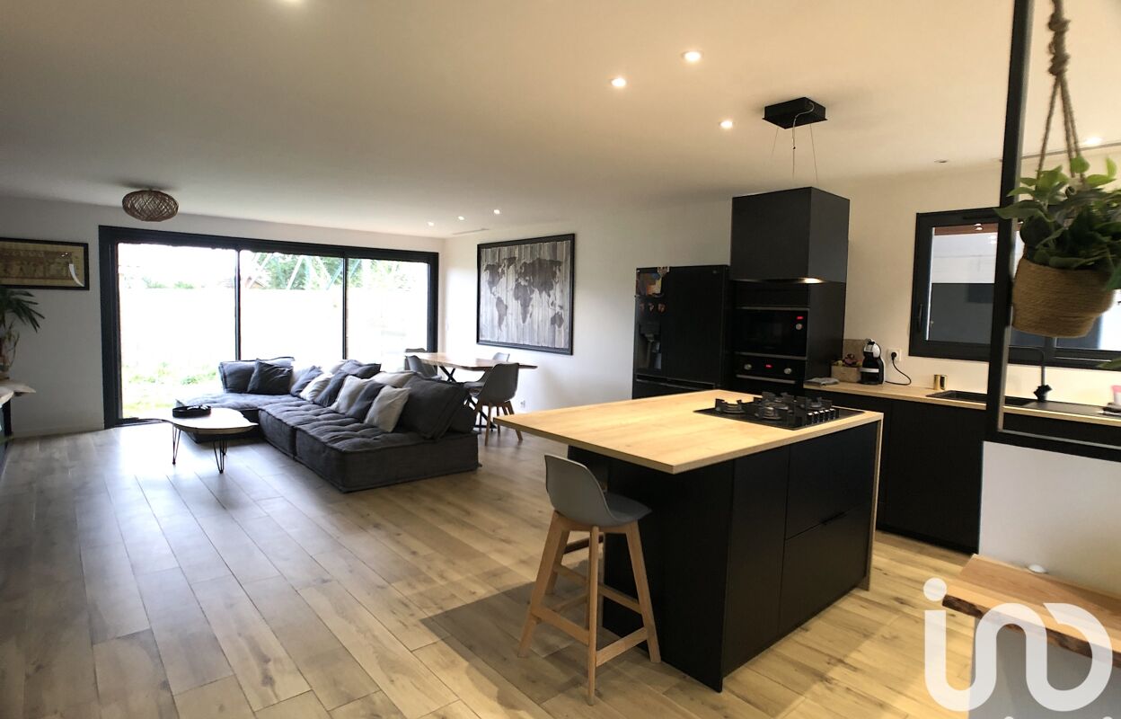 maison 4 pièces 115 m2 à vendre à Saint-Médard-en-Jalles (33160)