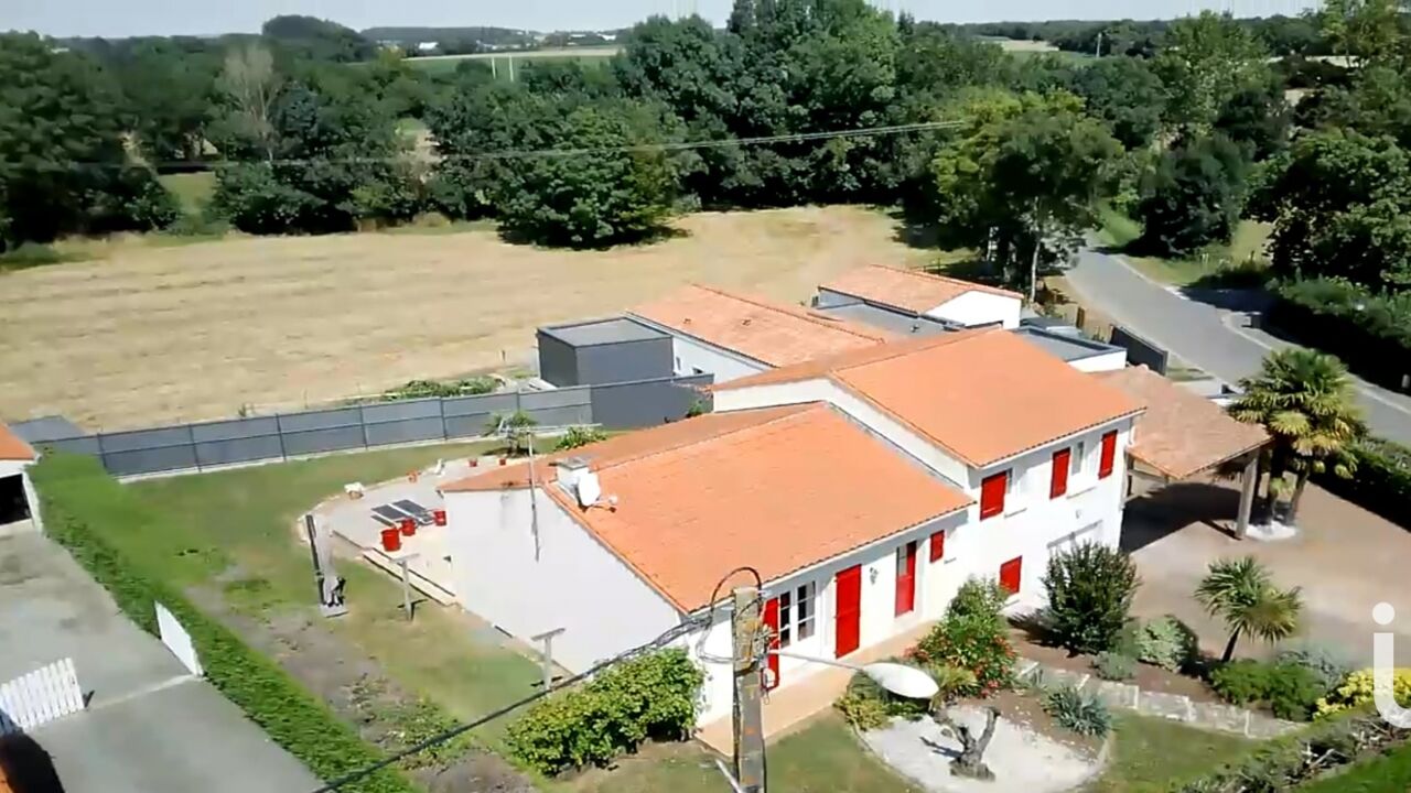 maison 8 pièces 146 m2 à vendre à Chantonnay (85110)