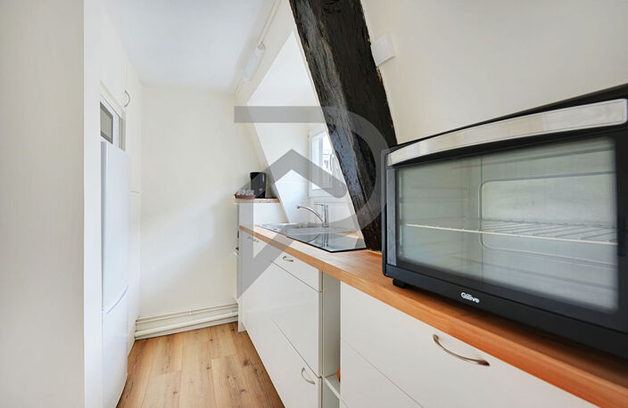 CHARMANT DUPLEX PALAIS ROYAL — photo 3