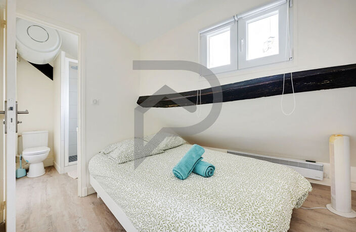 CHARMANT DUPLEX PALAIS ROYAL — photo 4