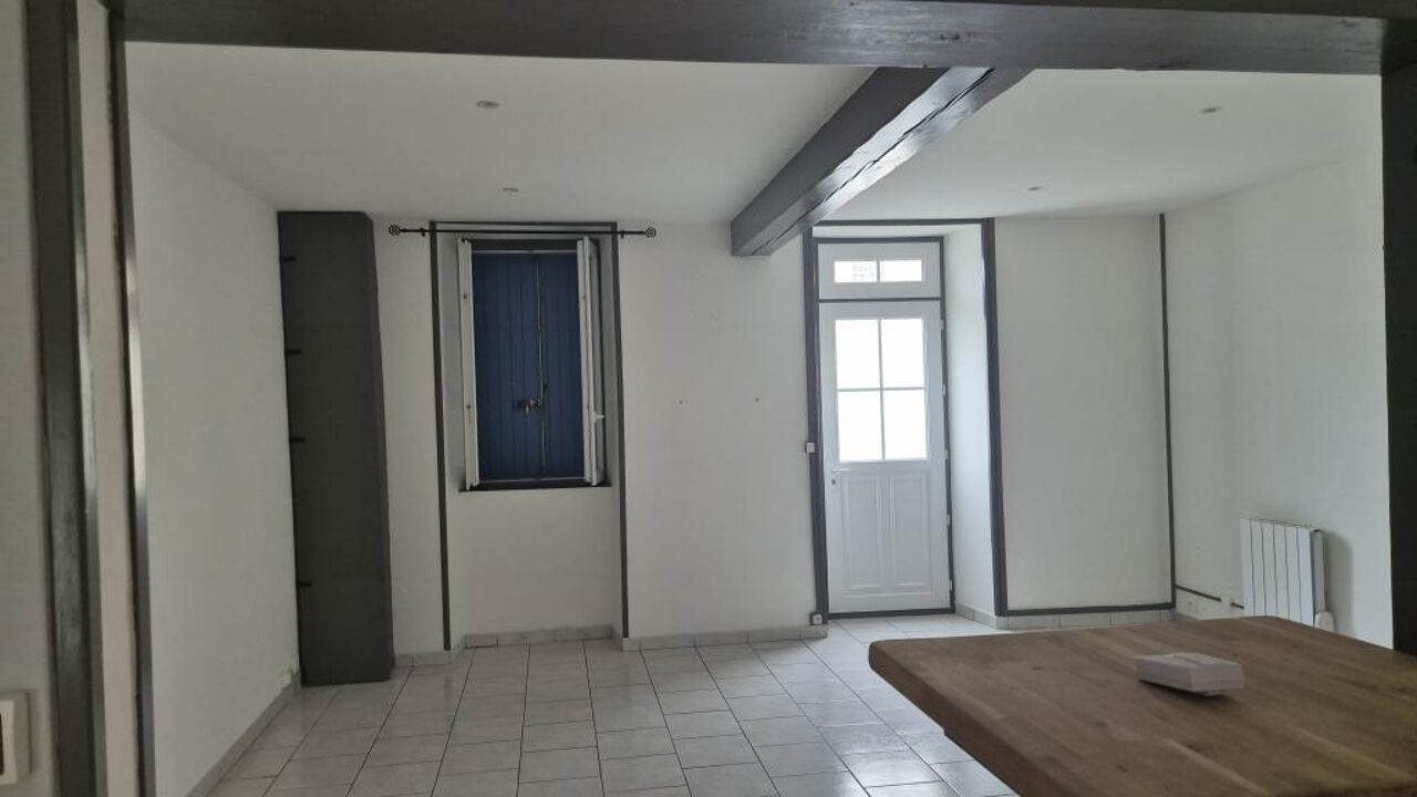 maison 4 pièces 90 m2 à louer à Saint-Julien-de-l'Escap (17400)