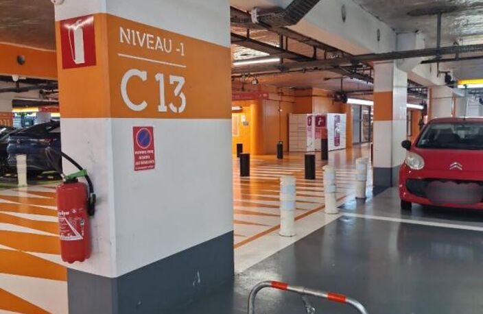 PLACE DE PARKING EN SOUS-SOL - EURALILLE/HYPERCENTRE — photo 2