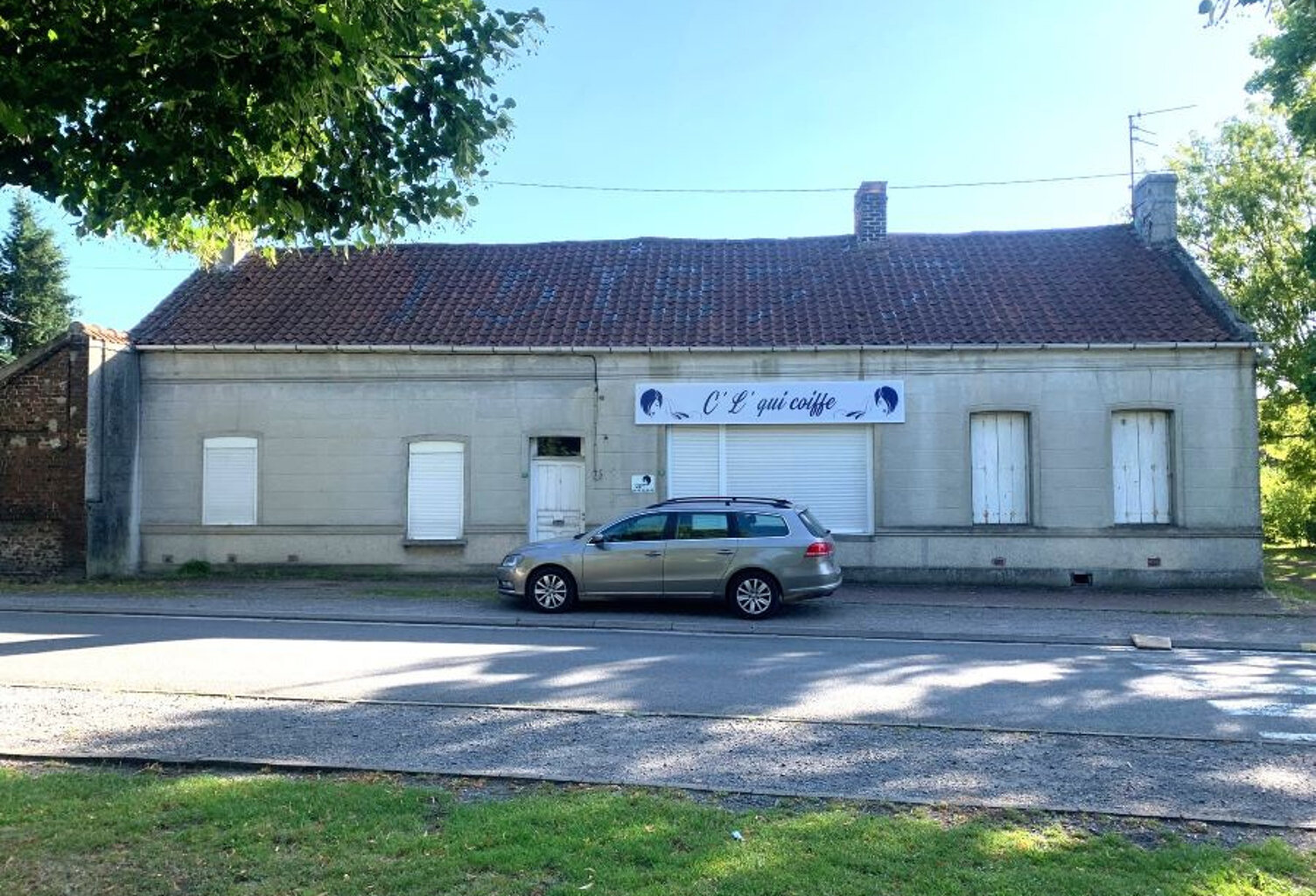 Ensemble immobilier composé de trois lots, le tout bâti sur — photo 1