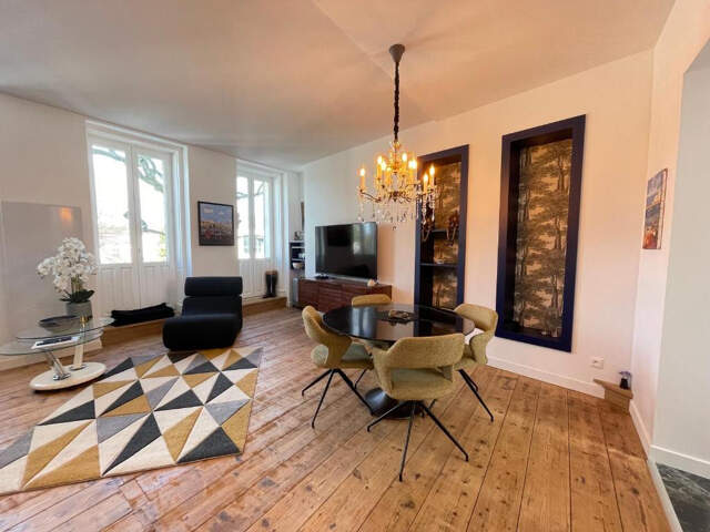 Appartement 2 pièces 52 m² à Saintes — photo du bien