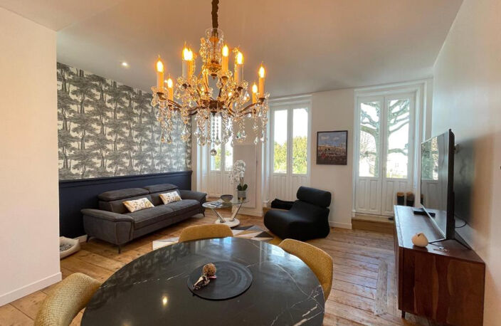 Location appartement 2 pièces 52 m² à Saintes (17100) — photo 2