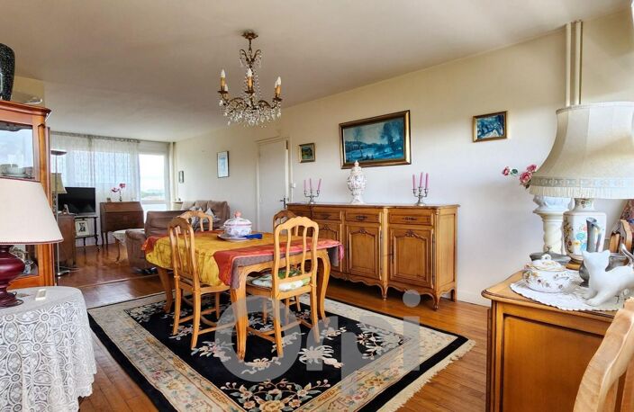 Appartement à vendre – La Rochelle proche centre-ville – T3/T4 avec balcon, vue mer, ascenseur, cave — photo 4