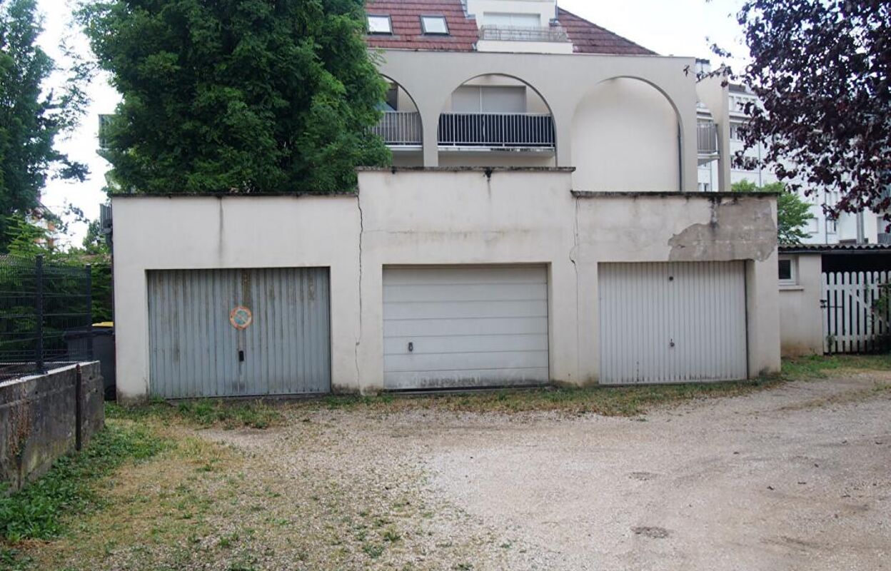 garage  pièces 15 m2 à vendre à Dijon (21000)