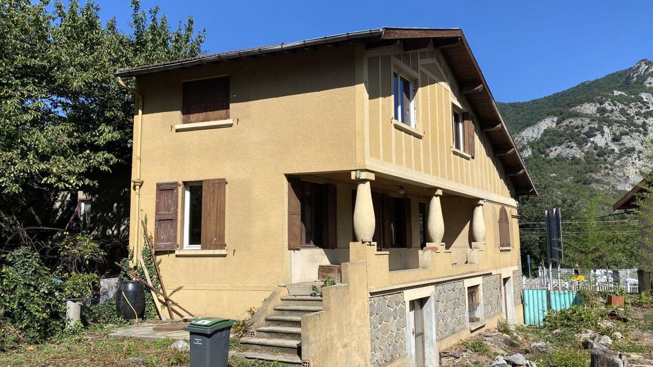 maison 6 pièces 138 m2 à vendre à Tarascon-sur-Ariège (09400)