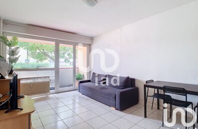 vente appartement 90 000 € à proximité de Lissy (77550)