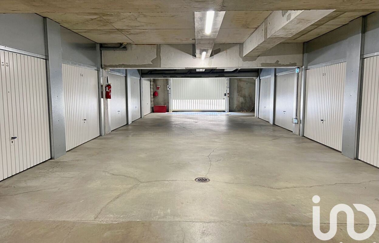 garage  pièces 18 m2 à vendre à Angers (49100)