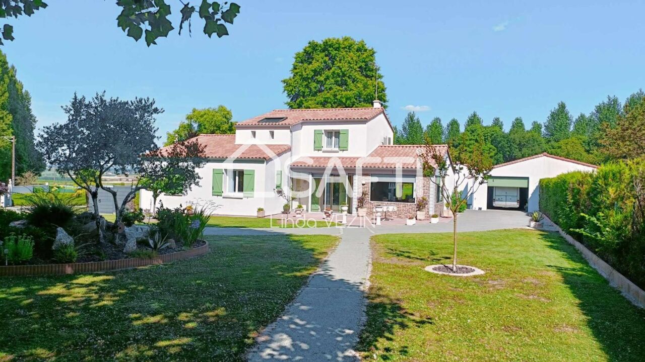 maison 7 pièces 168 m2 à vendre à Chantonnay (85110)