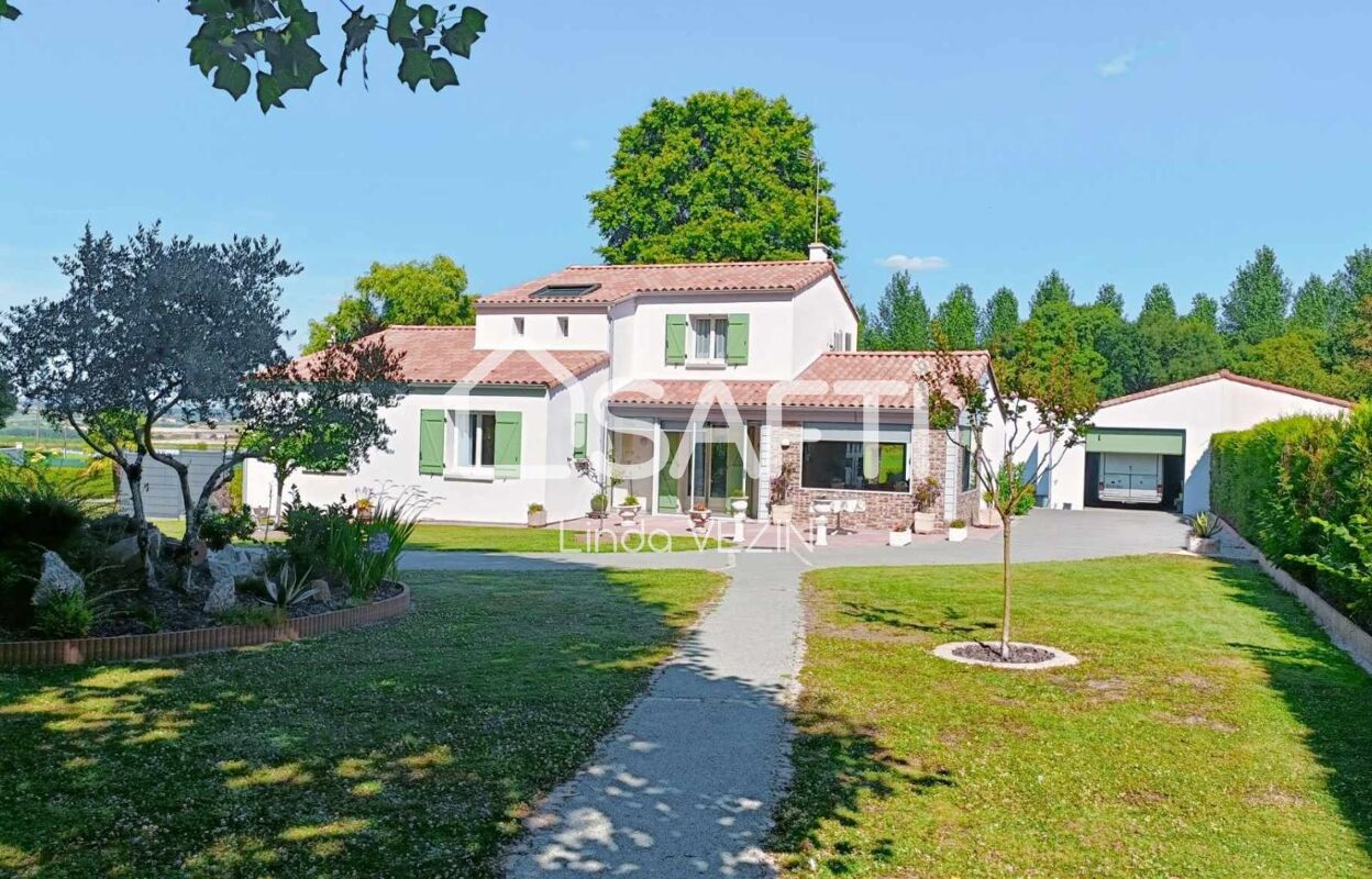 maison 7 pièces 168 m2 à vendre à Chantonnay (85110)