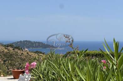 Maison 2 pièces 399000 €