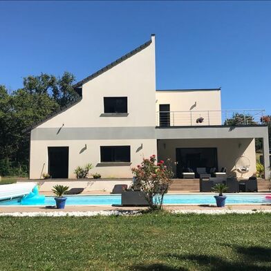 Maison 6 pièces 832000 €